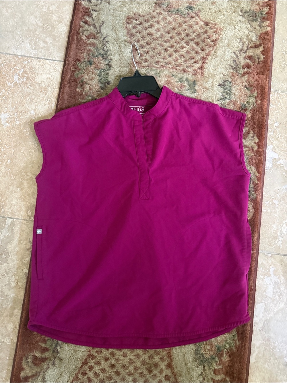 FIGS Women's Magenta Sleeveless Mandarin-Collar Polo